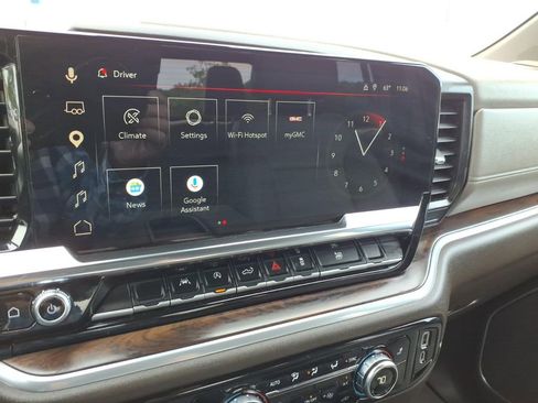 Used 2026 GMC Sierra 1500 SLT AWD/4WD image 18