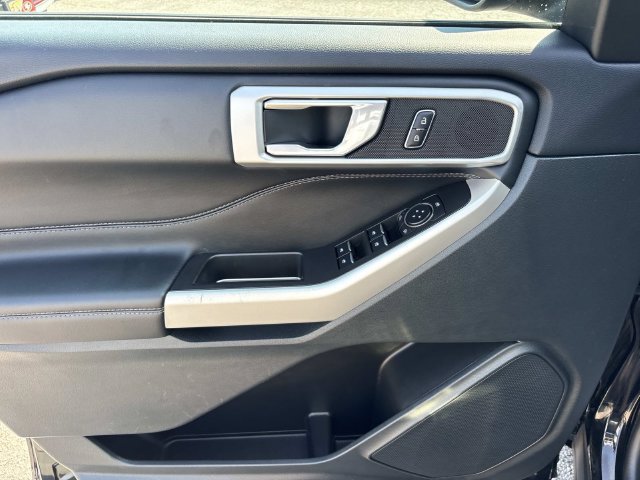 Certified 2023 Ford Explorer XLT RWD image 25