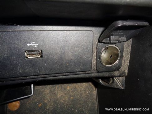 Used 2016 Ford Fusion SE FWD image 14