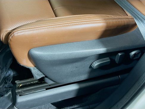 Used 2023 Subaru Ascent Touring image 17