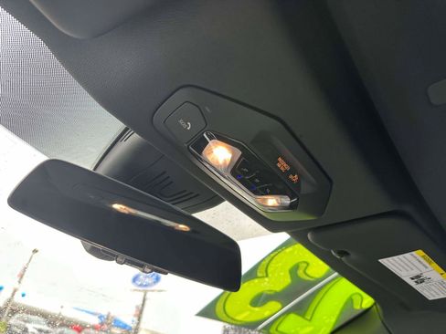 Used 2023 BMW M4 xDrive Competition image 32