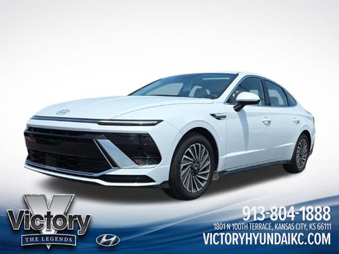 Used 2025 Hyundai Sonata SEL FWD image 1