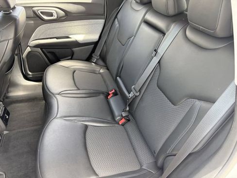 Used 2022 Jeep Compass Latitude w/ Convenience Group FWD image 18