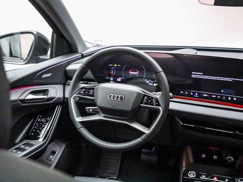 New 2025 Audi Q6 e-tron Premium Plus AWD/4WD image 17