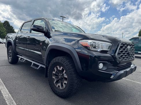 Used 2021 Toyota Tacoma TRD Off-Road w/ TRD Premium Off Road Package AWD/4WD image 1