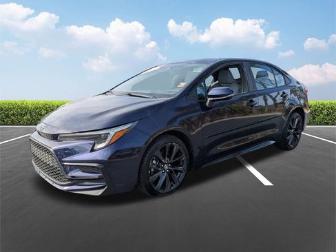 Used 2024 Toyota Corolla SE w/ SE Premium Package image 8