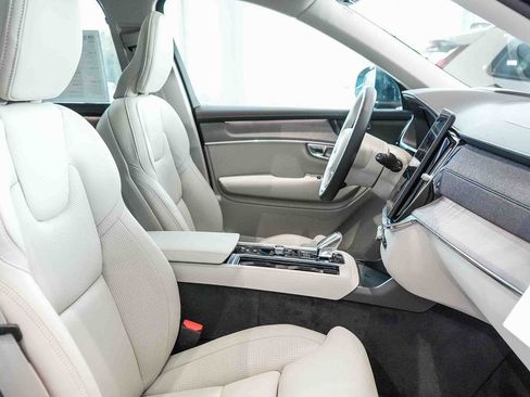 New 2026 Volvo XC90 T8 Ultra w/ Protection Package Premier AWD/4WD image 19