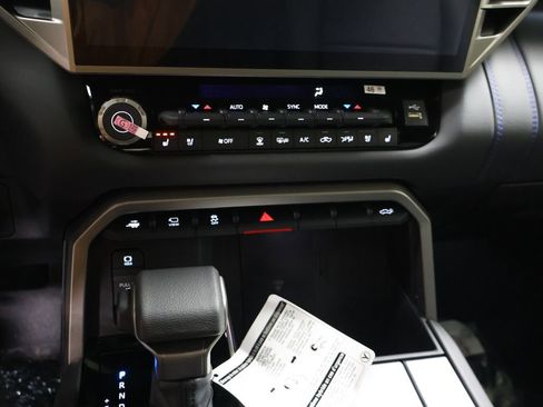 New 2026 Toyota Tundra Platinum AWD/4WD image 20