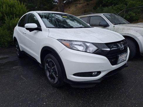 Used 2018 Honda HR-V EX image 9
