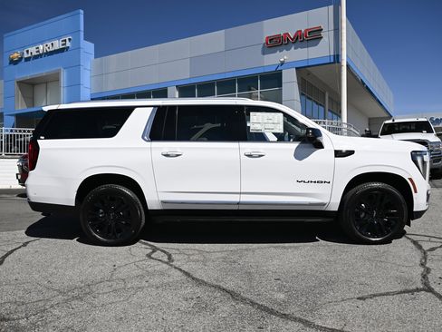 New 2026 GMC Yukon XL Elevation w/ Elevation Premium Package image 4