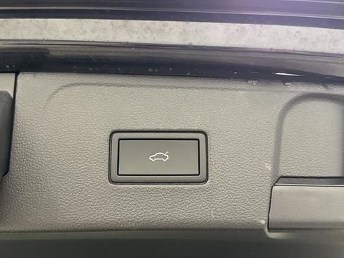 Used 2023 Volkswagen Atlas SE image 14