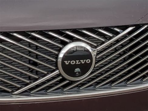 New 2026 Volvo XC90 B6 Plus w/ Protection Package Premier image 11