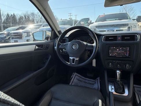 Used 2012 Volkswagen Jetta TDI image 25