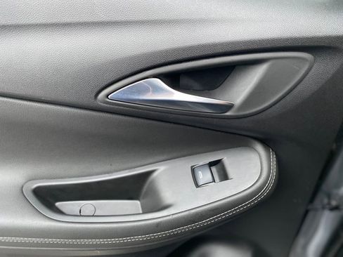 Used 2024 Buick Encore GX Sport Touring image 17