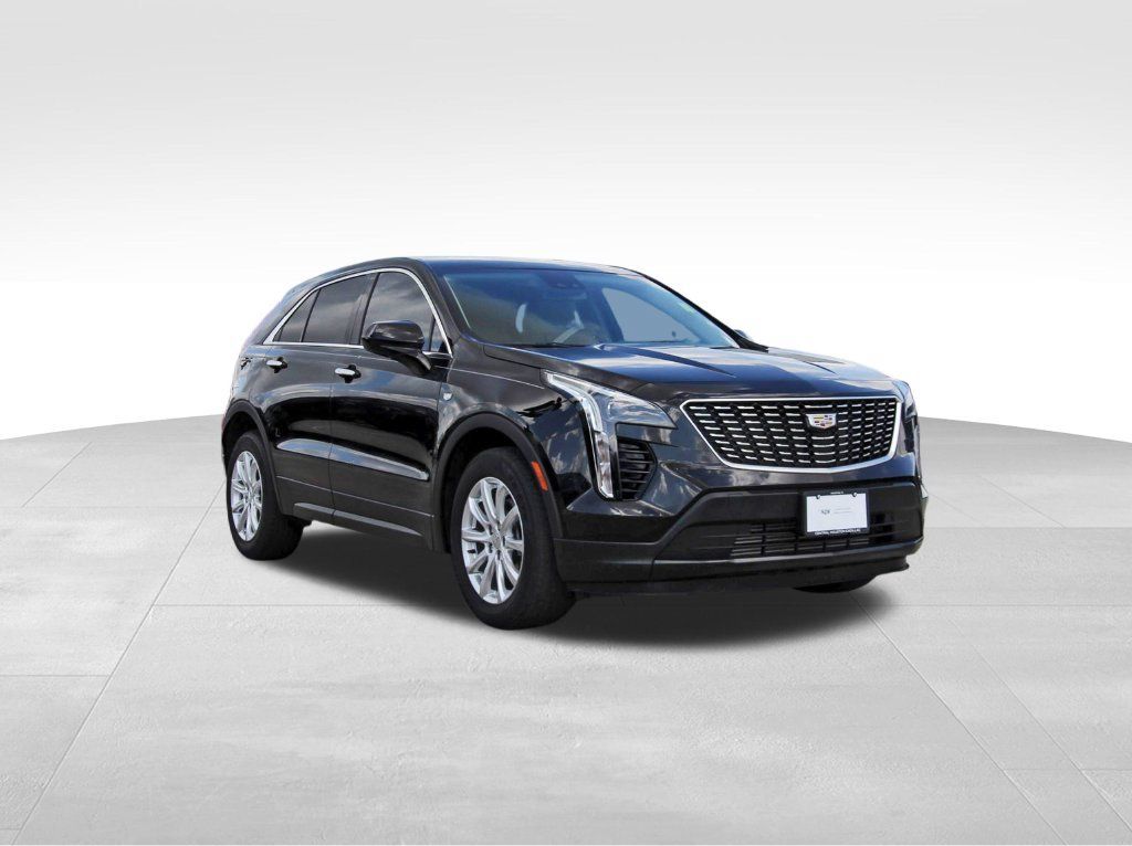 Certified 2023 Cadillac XT4 Luxury FWD image 1