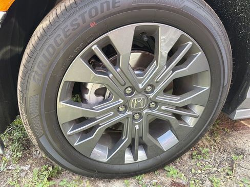 Used 2026 Honda Odyssey Touring image 6