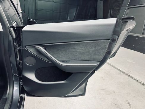 Used 2023 Tesla Model Y Performance AWD/4WD image 28