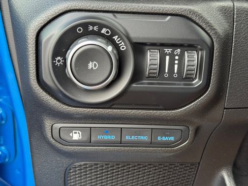 Used 2021 Jeep Wrangler Unlimited Sahara w/ Dual Top Group image 36