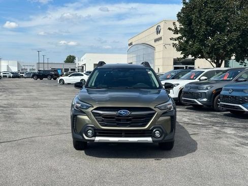 Certified 2025 Subaru Outback Limited AWD/4WD image 2