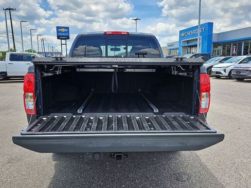 Used 2014 Nissan Frontier PRO-4X w/ Pro-4x Graphics Package AWD/4WD image 28