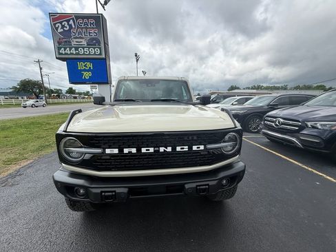 Used 2025 Ford Bronco Badlands AWD/4WD image 9