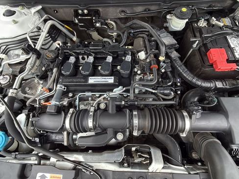 Used 2018 Honda Accord Sport image 23