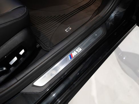 Used 2020 BMW M5 w/ Executive Package image 29