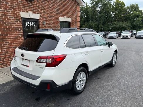 Used 2018 Subaru Outback 2.5i Premium w/ Popular Package #1 AWD/4WD image 5