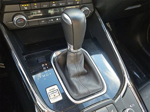 Used 2022 MAZDA CX-9 Touring image 15