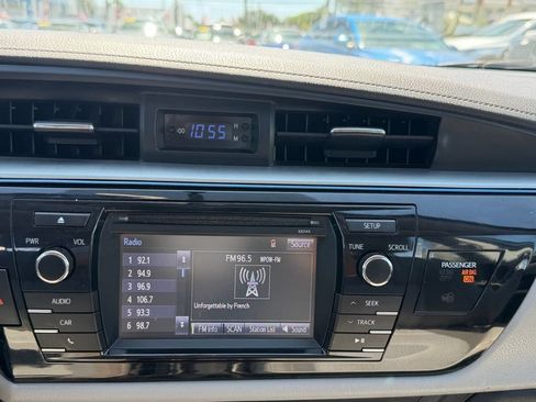 Used 2015 Toyota Corolla LE FWD image 14