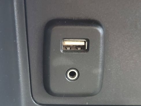 Used 2018 Chevrolet Colorado W/T w/ WT Convenience Package image 21