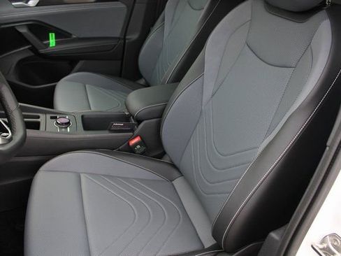 New 2025 Volkswagen Tiguan SE R-Line AWD/4WD image 6