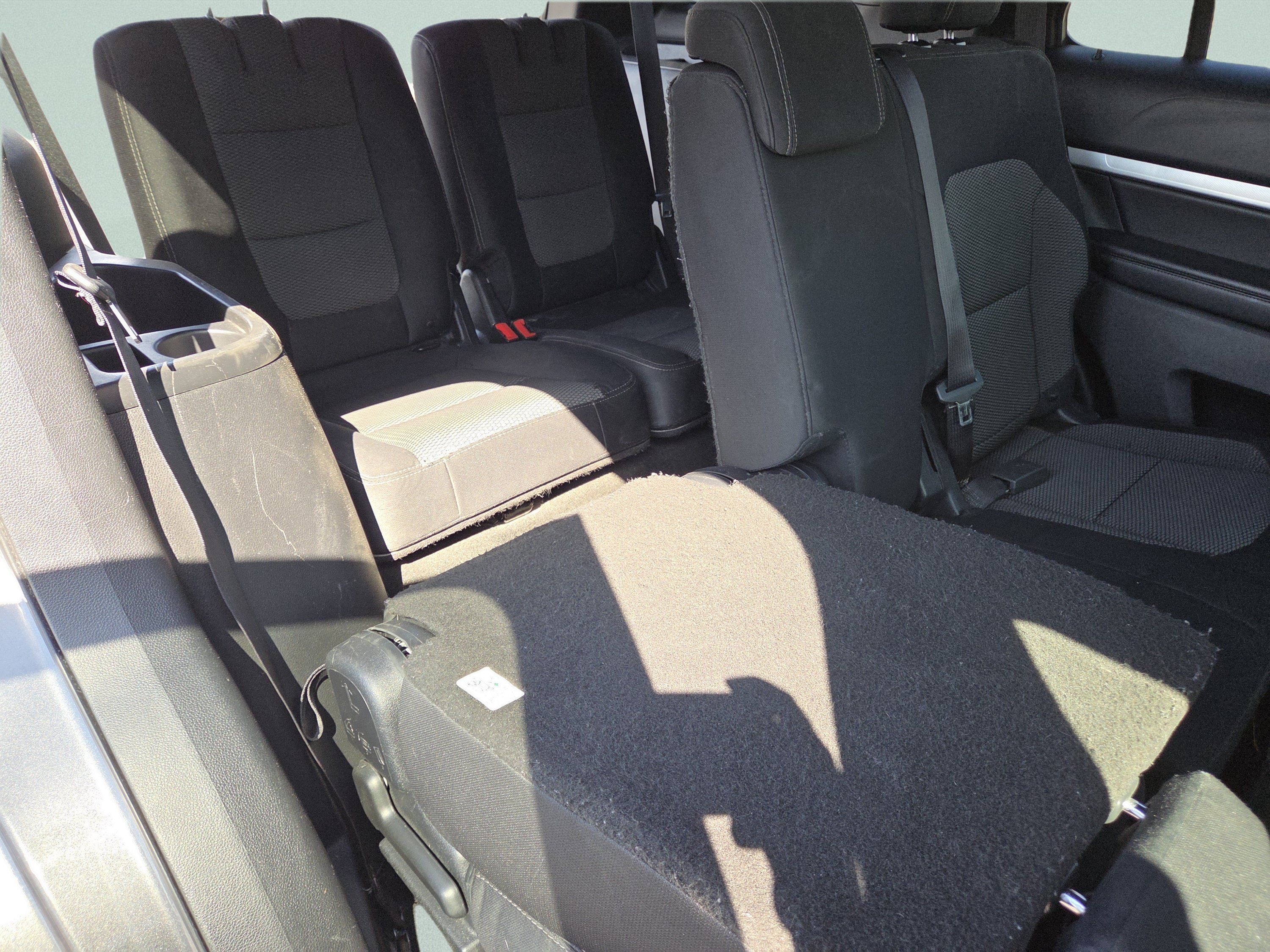 Used 2016 Ford Explorer XLT AWD/4WD image 5