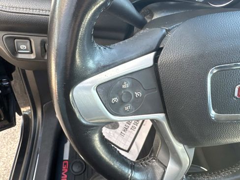 Used 2019 GMC Acadia SLT w/ LPO, Black Accent Package image 22