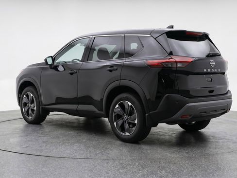 Used 2025 Nissan Rogue SV FWD image 6