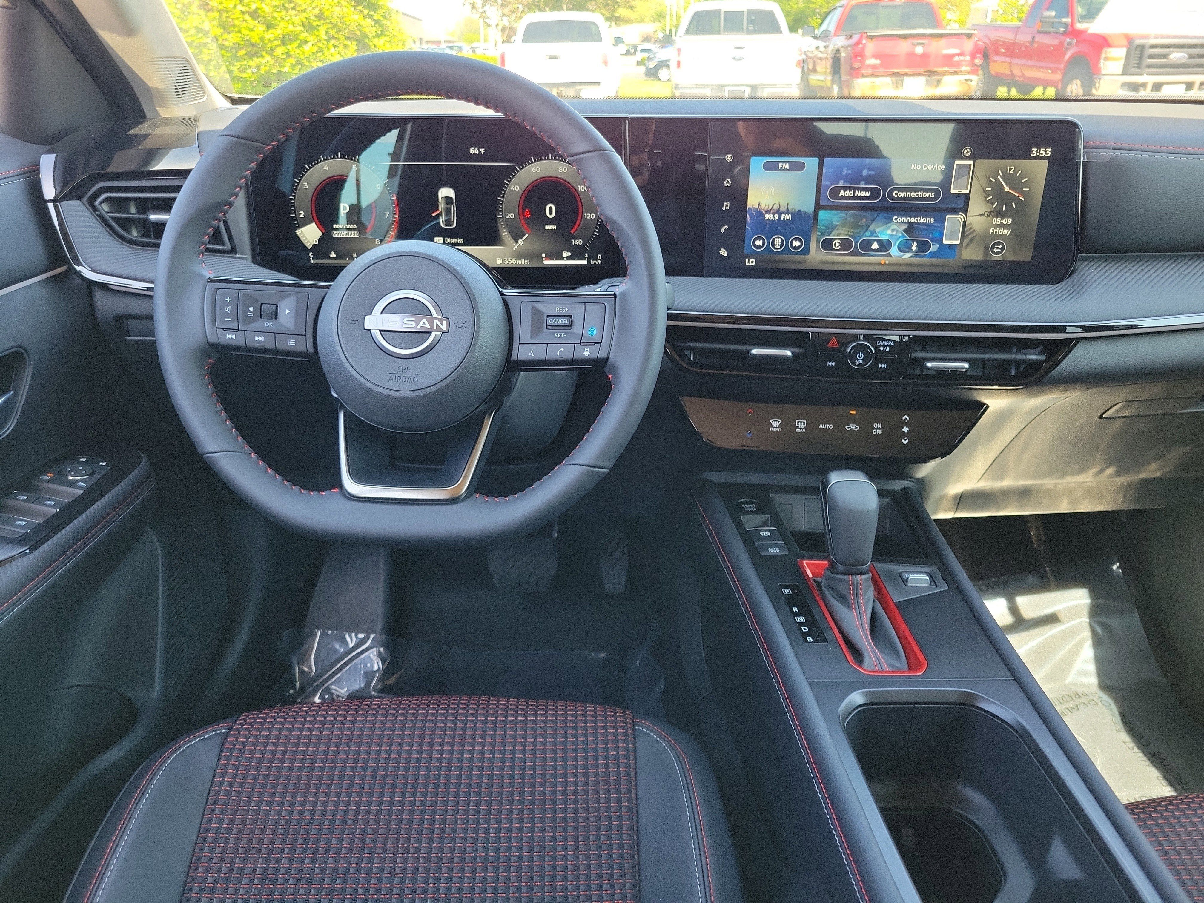Used 2025 Nissan Kicks SR AWD/4WD image 10