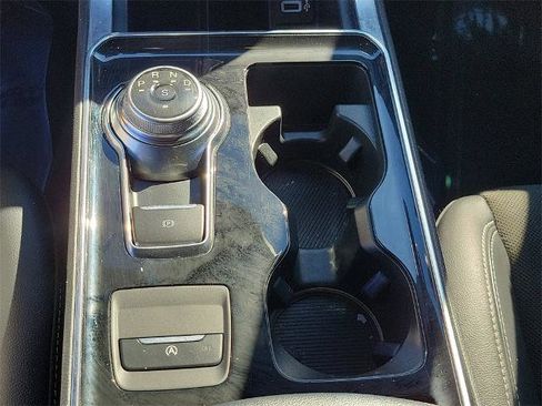 Certified 2020 Ford Edge ST image 32