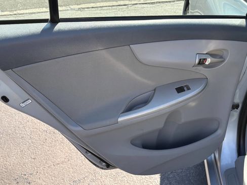 Used 2010 Toyota Corolla LE image 23