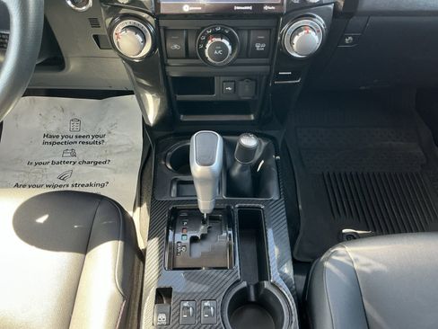 Certified 2022 Toyota 4Runner TRD Off-Road Premium w/ TRD Black Wheel Package (TMS) AWD/4WD image 11