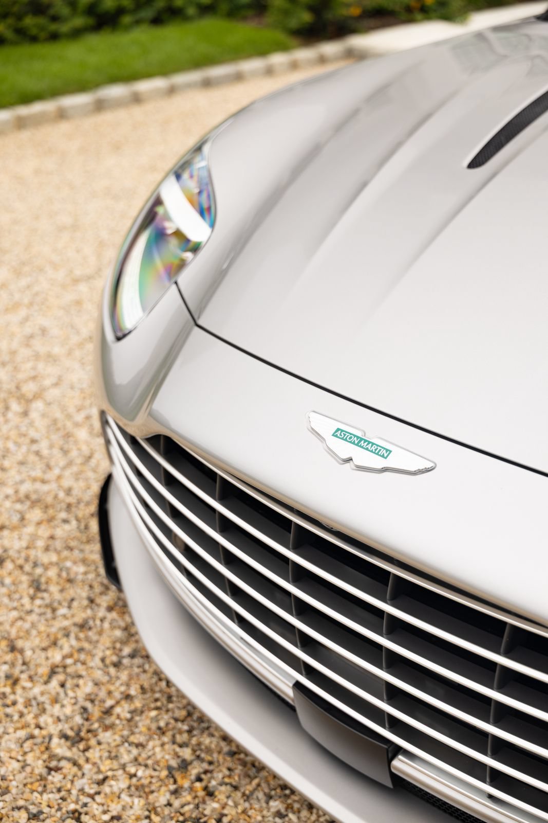 Used 2024 Aston Martin DB12 Convertible RWD image 22