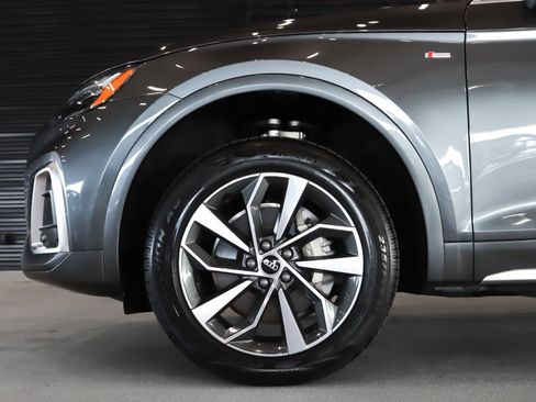 Certified 2023 Audi Q5 2.0T Premium w/ Convenience Package AWD/4WD image 5