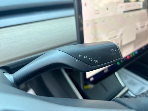 Used 2020 Tesla Model 3 Standard Range RWD image 22