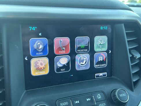 Used 2018 GMC Acadia SLT AWD/4WD image 12