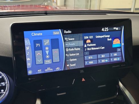 Used 2022 Toyota Venza Limited image 28