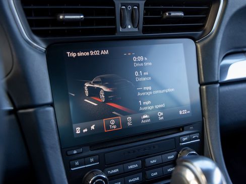 Used 2017 Porsche 911 Carrera 4S image 31