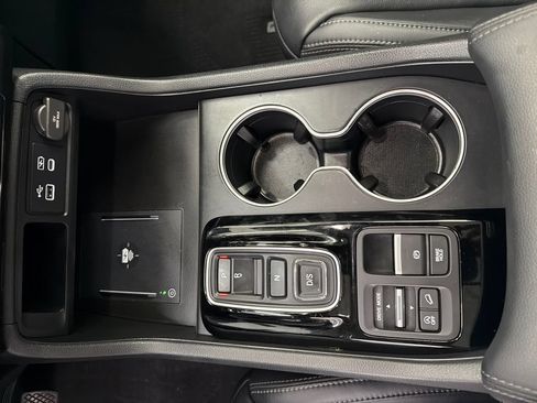 Used 2023 Honda Pilot Touring image 33
