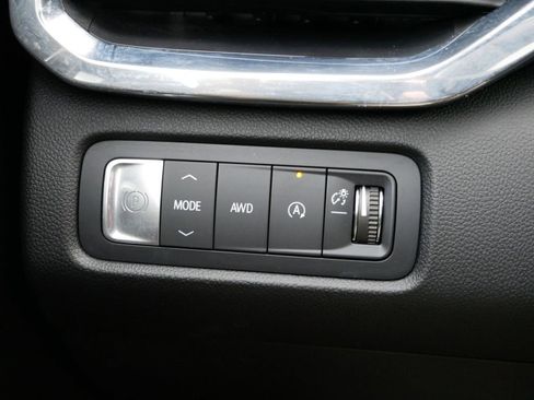 Used 2024 GMC Acadia Denali image 21