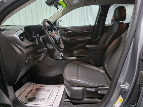 Used 2024 Buick Encore GX Sport Touring AWD/4WD image 9