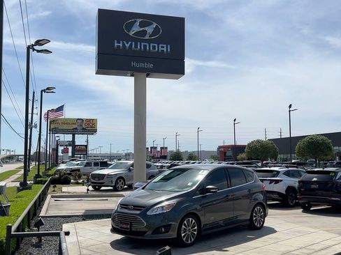 Used 2017 Ford C-MAX Energi Titanium w/ Equipment Group 501A image 41