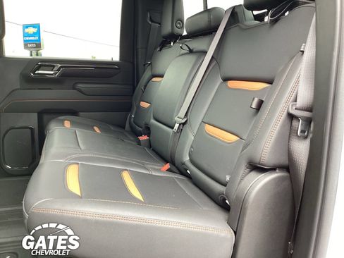 Used 2024 GMC Sierra 2500 AT4 w/ AT4 Premium Plus Package AWD/4WD image 15